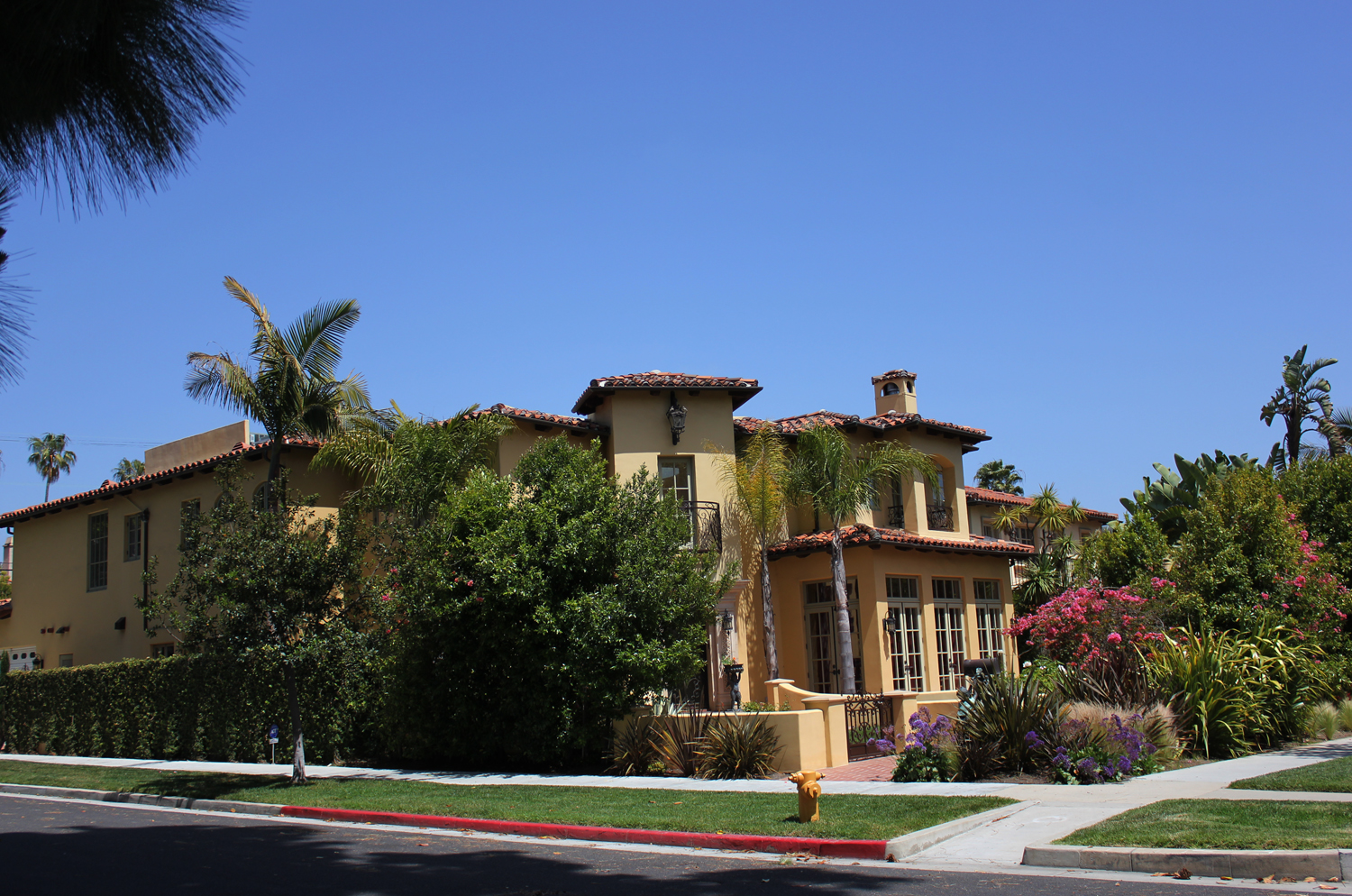 Santa Monica residential street and homes